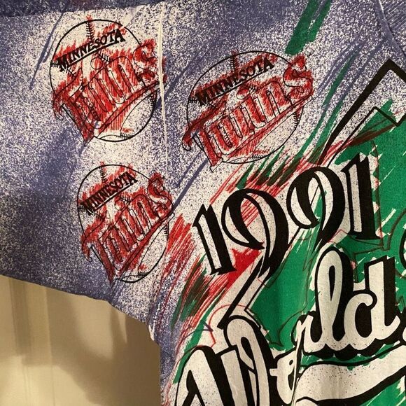 Men's Vintage Minnesota Twins Graffiti All Over Print Baseball T-Shirt Blue XL - Picture 3 of 11